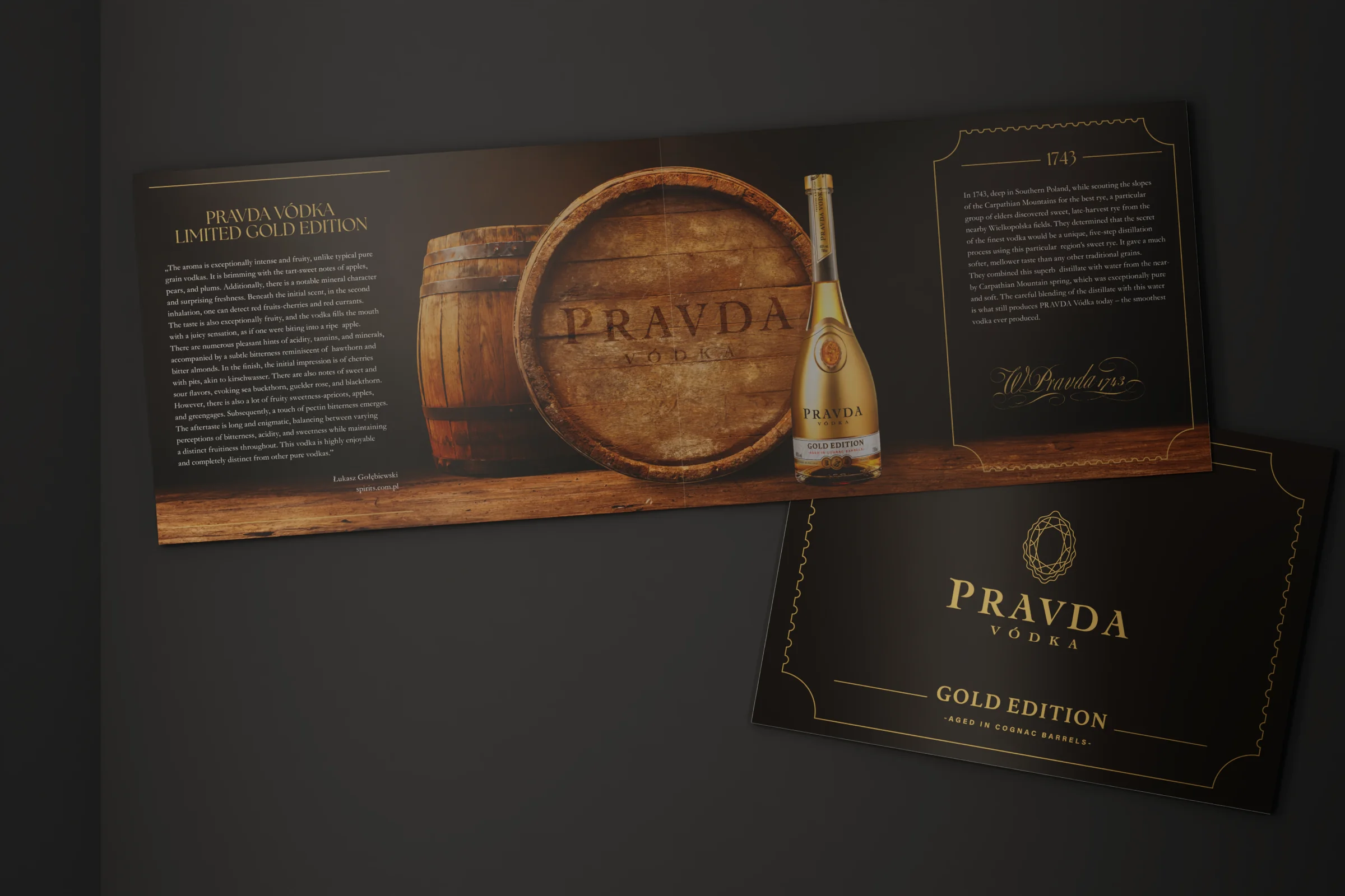 Rozkładówka i okładka katalogu Pravda Vodka Gold Edition